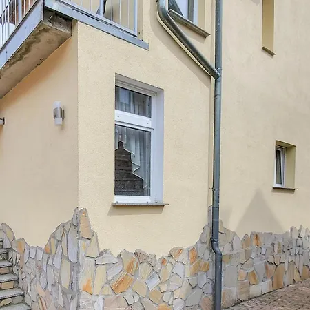 1 Bedroom Beautiful In Апартаменты Тале